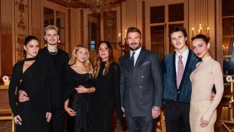 Първата публична изява на семейство Бекъм след скандала: Награждават Виктория 