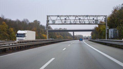 Жена трябва да плати глоба от няколкостотин евро - предупредила за камера на пътя