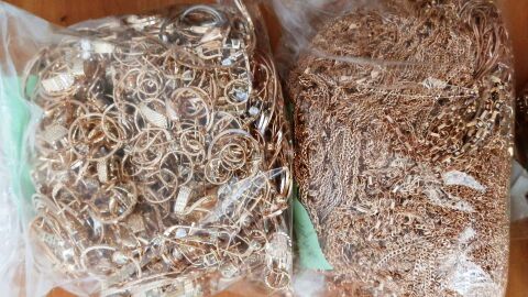 Контрабандни златни бижута за 150 000 евро откриха митничари на „Капитан Андреево“