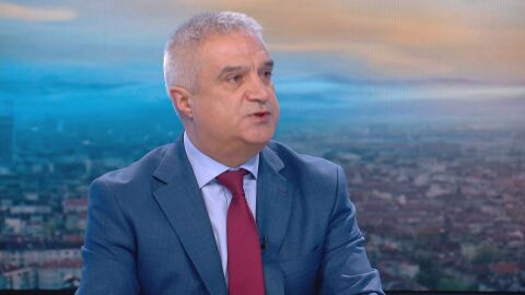 Румен Радев: Рафинерията в Бургас е сред перлите на „Лукойл“ -  „Карлайл“ ще подходи изключително ангажирано и грамотно