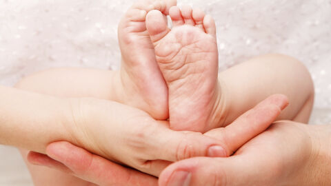 За първи път във Великобритания жена роди след трансплантация на матка от починал донор