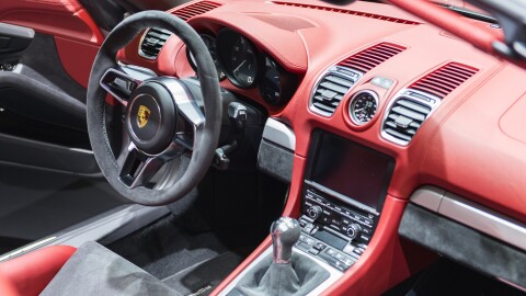 Автомобилите на „Порше“ в Русия внезапно спряха да работят. Подозират саботаж на всички модели след 2013 г.