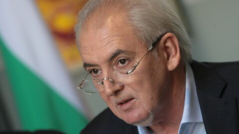 Снимка: Сигнал за бомба отложи делото срещу Лютви Местан, който е обвинен за смъртта на бебе в катастрофа