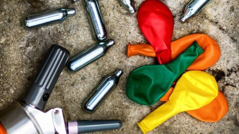 Иззеха 610 флакона райски газ при спецакция в Пазарджик