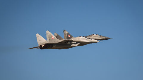 Полша вдигна изтребители заради руската атака с 600 дрона срещу Украйна