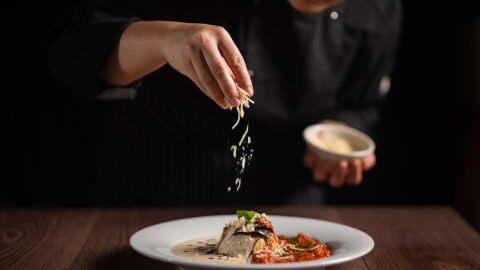 От ресторантьорския и хотелиерския бранш искат намаляване на ставката за ДДС на 9%