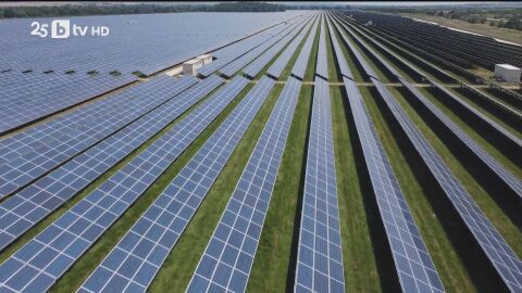 Таксите за соларни панели и батерии у нас – до 90 пъти по-високи от ЕС