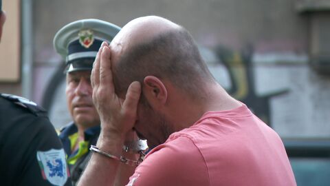Снимка: След катастрофата и гонката: Шофьорът с 3,5 промила алкохол зад волана остава в ареста