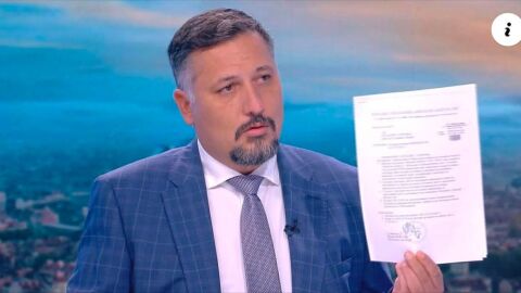 Снимка: Учителка удря, дърпа и влачи по пода деца в детска ясла в София