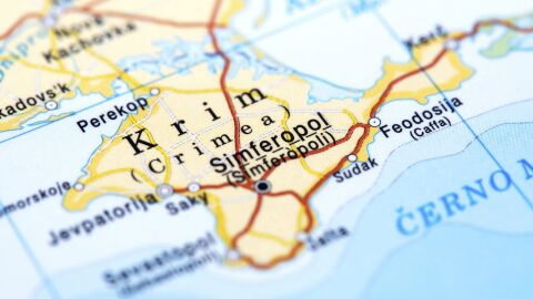Украински дрон удари пътнически влак в Крим