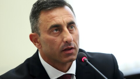 „Прогресивна България“ ограничава правомощията на управителя на „Лукойл“
