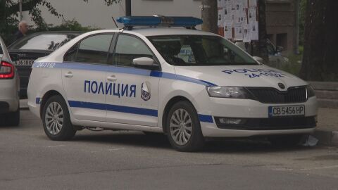 Ученички се пръскат с лютив спрей в училище в Бургас: Дете и учителка са в болница