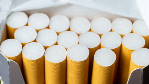 Българин е задържан в Гърция със стотици хиляди къса нелегални цигари