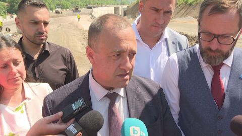 Снимка: Отлага се пускането на новите 15 километра от АМ „Хемус“