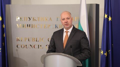 Правителството изтегля бюджета 