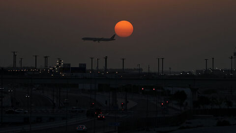Иран частично отваря въздушното си пространство 