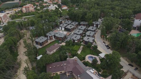 Случаят "Баба Алино": Собственици на имоти водят разговори със строителя заедно да заведат иск срещу Община Варна при решение за разрушаване