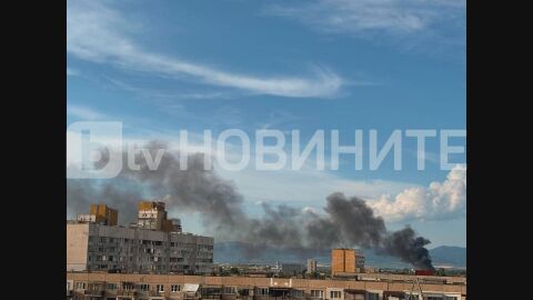 Пожар в столичния кв. "Дружба" в София (ВИДЕО и СНИМКИ)
