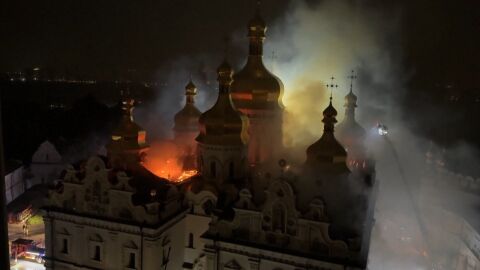 Киево-печорската лавра след удара: Отвън разбита, отвътре - невредима