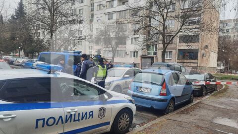 Автомобил опитал да избяга от проверка на полицията - оказал се пълен с мигранти 