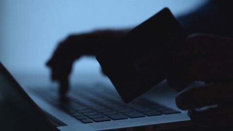 Разбиха престъпна група за онлайн инвестиционни измами с кол центрове в София