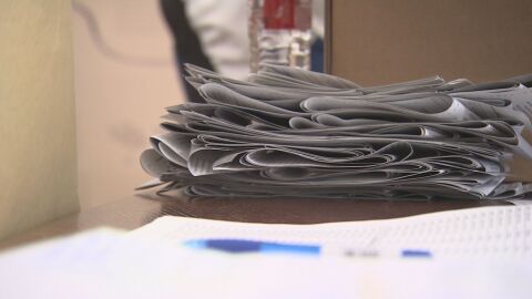 Областните управители започват да получават отпечатаните бюлетини