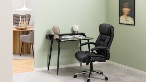 По какво се различават работните столове от обикновените?