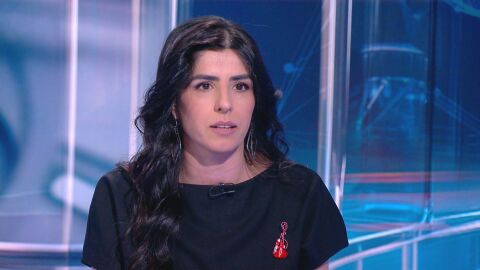 Фирузе Акбари: Хиляди майки, които погребаха децата си, не плачат, а танцуват след смъртта на Али Хаменей