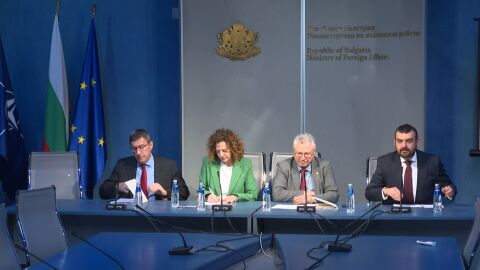 Кризисният щаб: Не можем да помогнем на българи със спрени полети извън засегнатия регион 