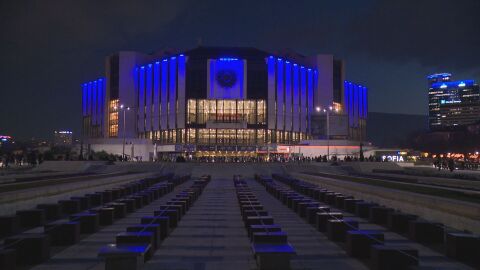 НДК свети в синьо в памет на загиналите служители на реда