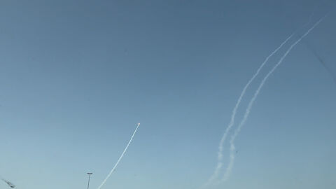 Иран нанесе нови въздушни удари по съседни арабски страни