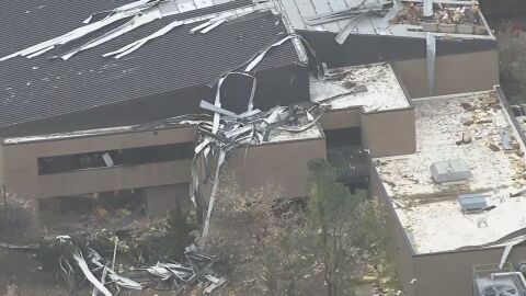 Осем души загинаха от торнада в централната част на САЩ (ВИДЕО)