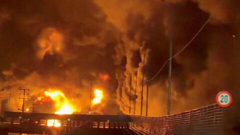 Апокалипсис в Техеран: САЩ и Израел удариха най-голямото нефтено хранилище (ВИДЕО)