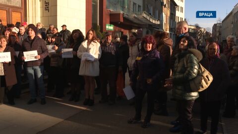 От близо 7000 работещи в „Български пощи“, около 5100 са на минимална заплата