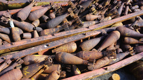 50% от иранските балистични ракети са били "клъстерни" бомби, които са забранени за използване 