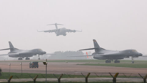 Американски самолети цистерни кацнаха в Румъния, ще участват в конфликта с Близкия изток 