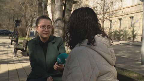 Приемната майка на 9-месецните близнаци: Вълнуваме се, ще им дадем всичко