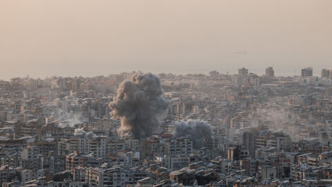 Иран ескалира атаките, след като новият върховен лидер обеща да продължи борбата