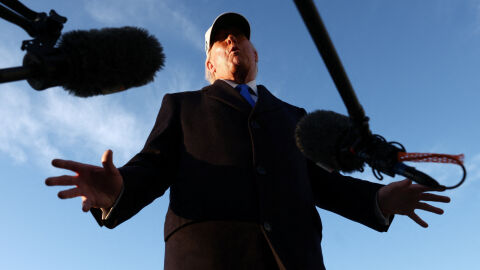 Доналд Тръмп призова и други държави да изпратят военни кораби в Ормузкия проток