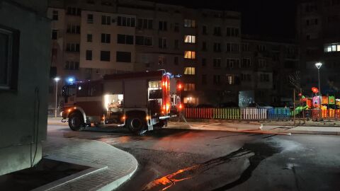 Съмнения за умишлен палеж: Три коли напълно изпепелени в Казанлък 