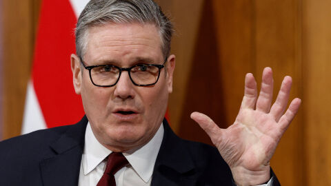 Киър Стармър след призива на Тръмп: Обединеното кралство няма да бъде въвлечено във войната между САЩ и Иран