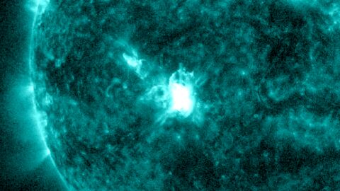 Слаба до средна геомагнитна буря на 19 март