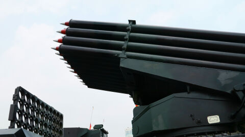 Ето какво пишат медиите на Вучич за сръбските хиперзвукови ракети СМ-400: Началникът на армията обяви защо са ги купили