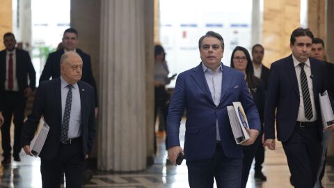 ПП-ДБ регистрираха листите си за вота в последния ден. Ето кои са водачите