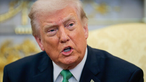 Тръмп: Мислех, че че Европа ще изпрати миночистачи в Ормузкия проток