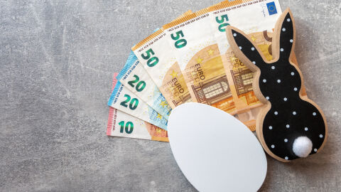 Парламентът прие на второ четене великденските и коледните добавки да са ежегодни