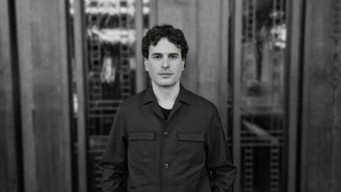 Колко струва уязвимостта: Брено Плачидо за страха, любовта и свободата да бъдеш несъвършен