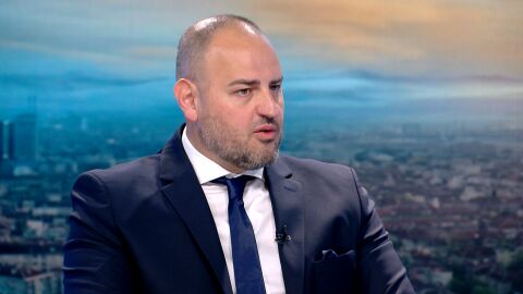 Петър Стойчев: Плуването в ледени води е по-екстремно от българската политика