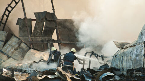 Над 70 оцелели: Самолет на колумбийските ВВС се разби малко след излитане