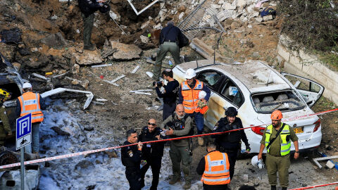 Шестима души са ранени в Израел при ракетен обстрел от Иран (СНИМКИ, ВИДЕО)